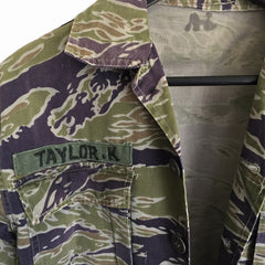 Advisor's Type Sparse Pattern Tiger Stripes Jacket